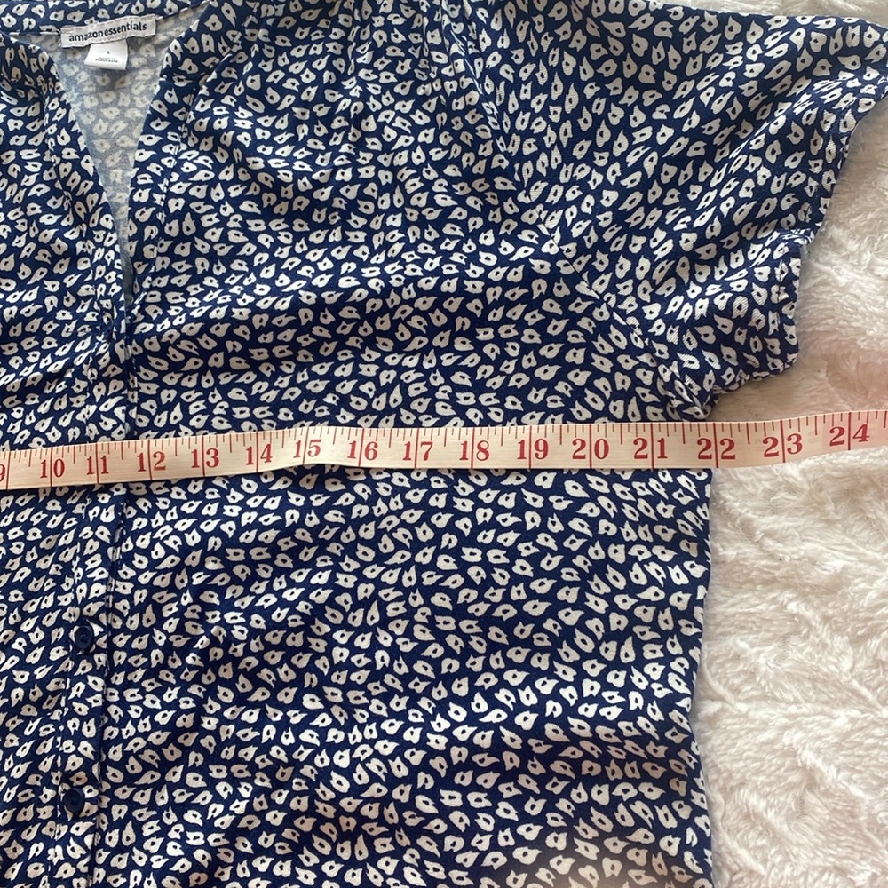 Amazon Essentials top, Size L - Picture 5 of 7